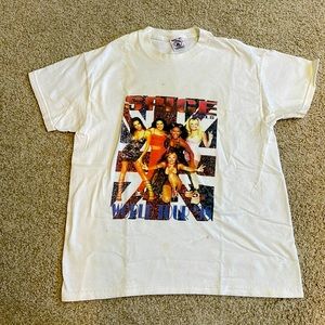VINTAGE 1998 spice girls t shirt. Smaller than a true XL. Calling all fans
